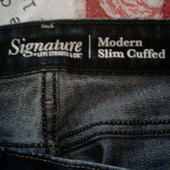 Levi Strauss slim cuffed capris - Picture 2 of 4